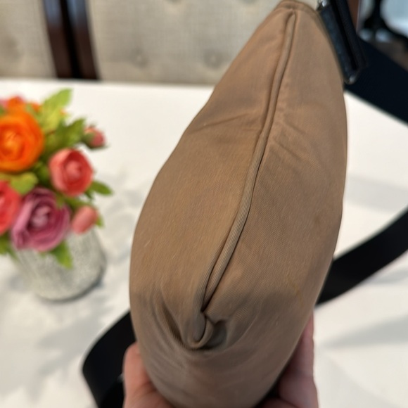 Authentic Prada crossbody bag - Picture 6 of 14